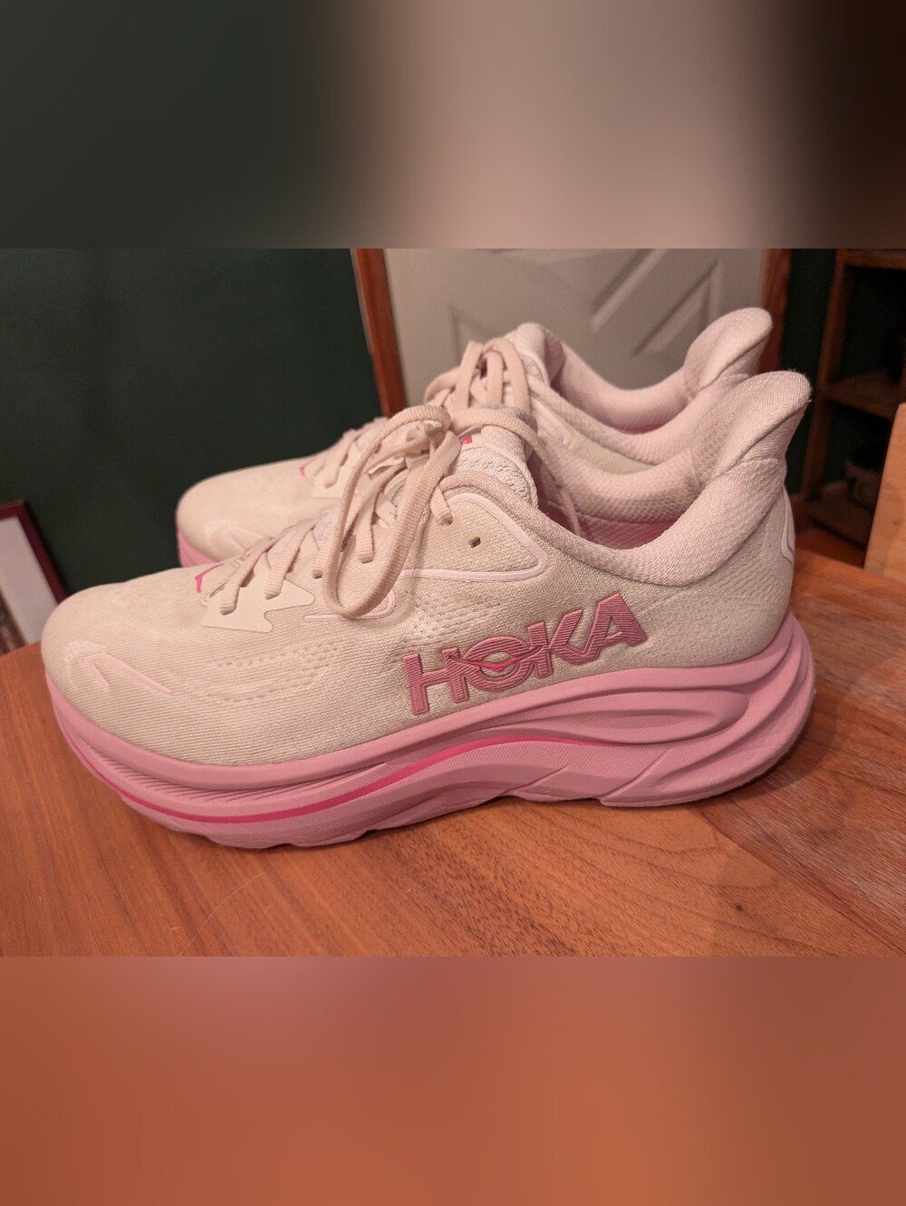 HOKA Clifton 10 Women's Size 9